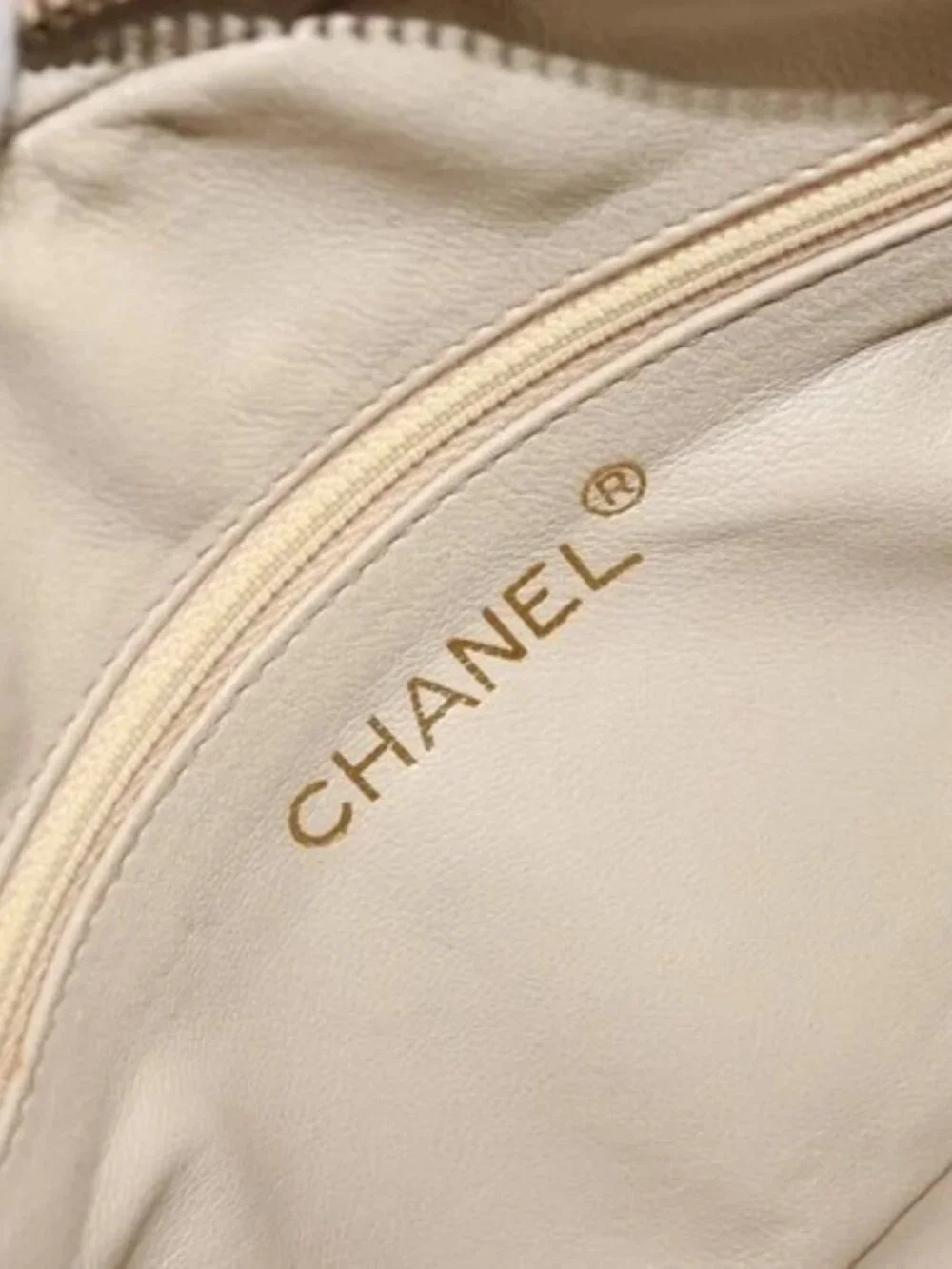 CHANEL Chain Shoulder Bag Lamb Skin Beige Gold CC Auth bs32361
